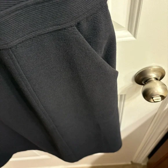 LOFT Black Ponte Short Sleeve Dress 18 Plus - Picture 5 of 8